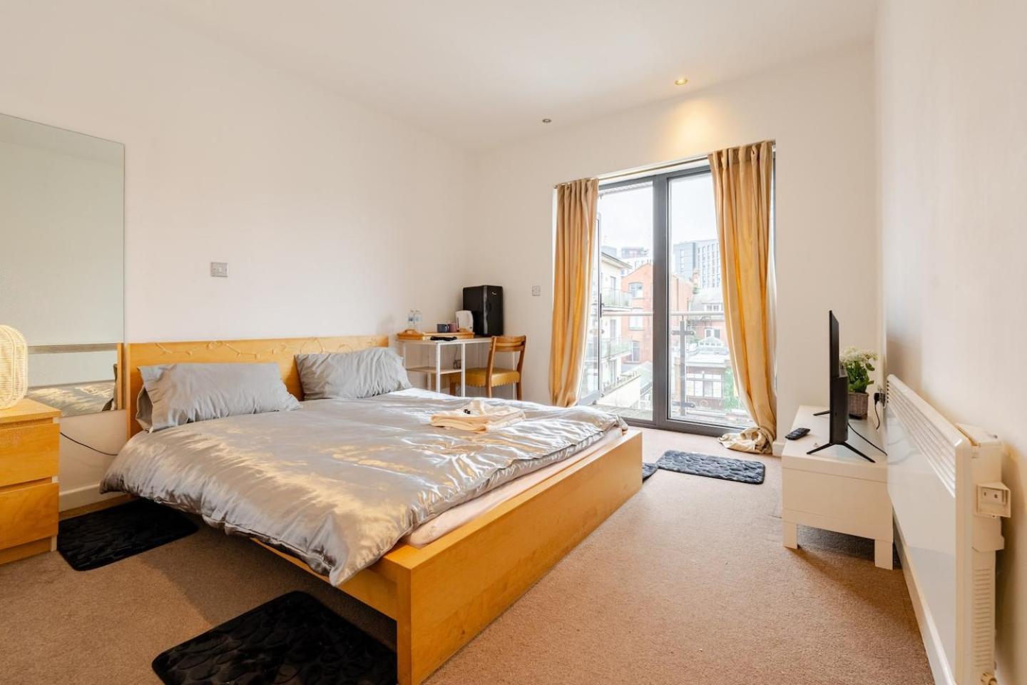 Private Room In Cardiff City Center מראה חיצוני תמונה